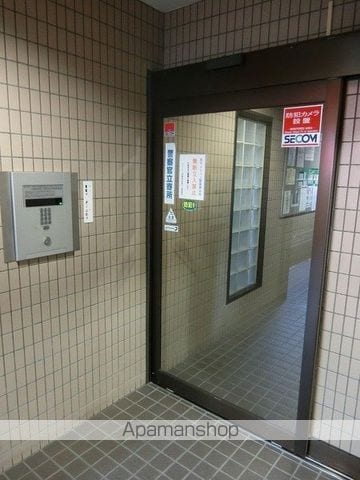パレ・ドール伊勢佐木町南IIの玄関写真
