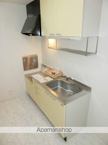 グリーンコート貝塚3号館の内装写真