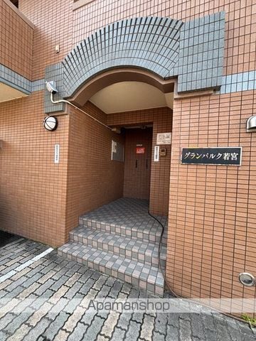 グランパルク若宮の玄関写真