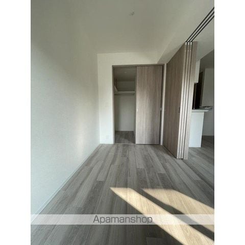 コンフォリア・リヴ本町WEST Qの内装写真