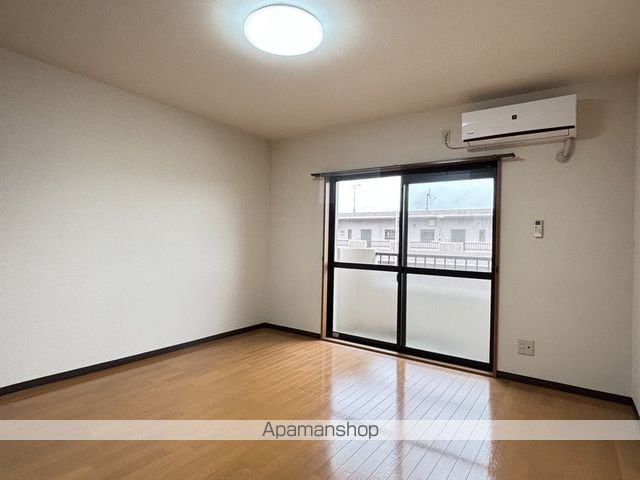 NEWCENTURYの内装写真