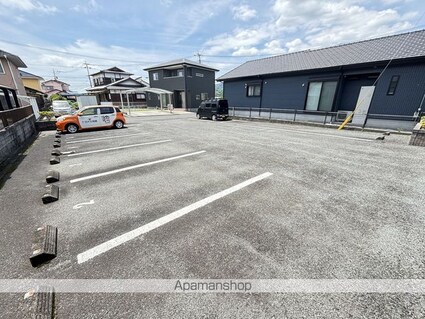 アーバン不知火[2DK/40.04m2]の駐車場2