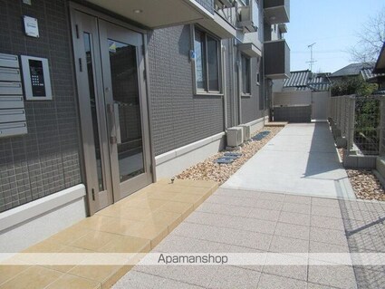 Ｇｉｒａｓｏｌｅ（ジラソーレ）[1LDK/42.62m2]のエントランス1