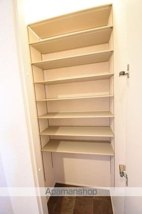 ユニヴェール　Ｄ棟[1LDK/37.79m2]の玄関