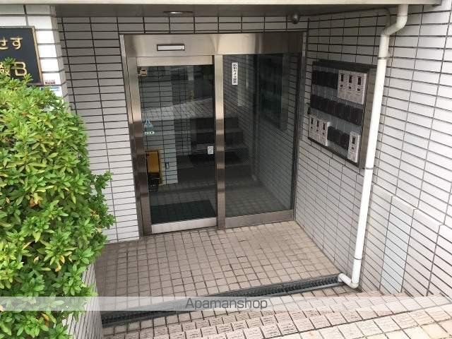 ぷりんせす八丁畷B棟の玄関写真