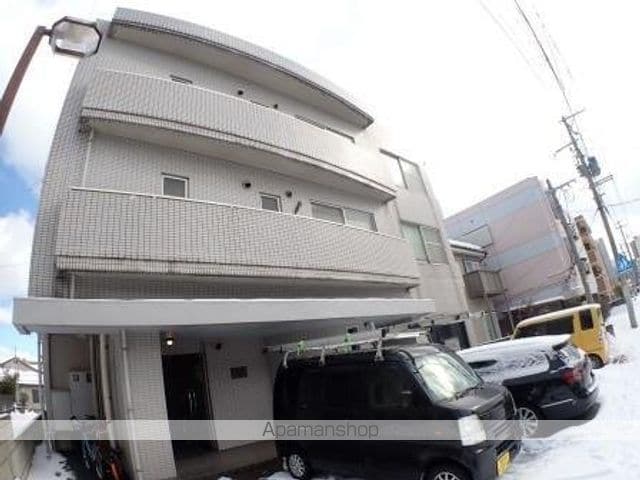 もみじ屋マンションの外観写真