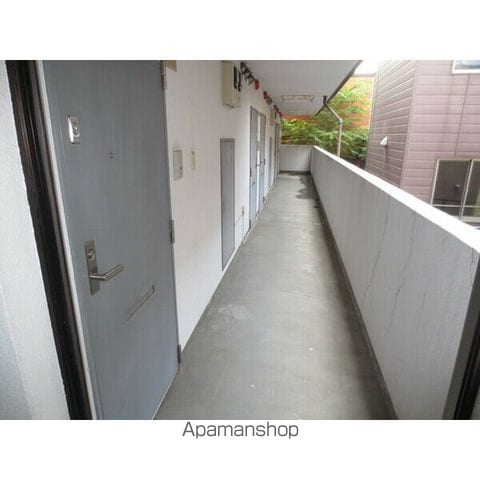 HBA裏参道の内装写真