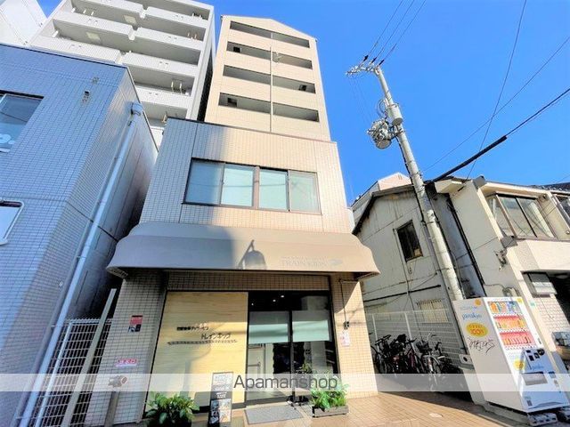 ロイヤルイーストの外観写真