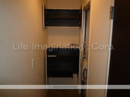 レークタウンＥ棟[2DK/55.4m2]の玄関