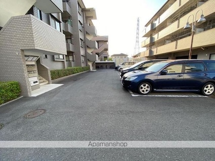 香川県高松市太田下町[2LDK/58.44m2]の駐車場