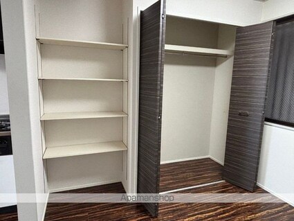 ファミール五反田[1LDK/65.61m2]の収納