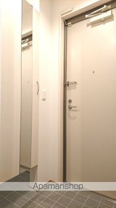 ＤーｒｏｏｍＣＶＩＩＩ[1LDK/38.54m2]の玄関