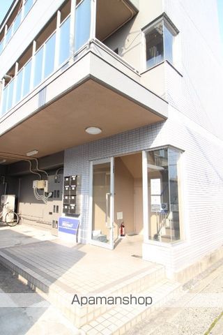 アルフィーネ高屋の玄関写真