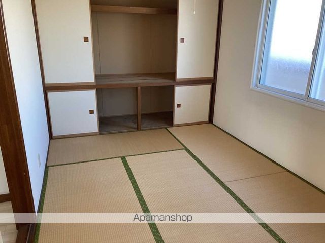 スプリング32の内装写真