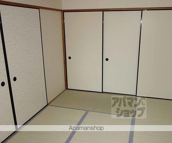 ロザーンジュ堀川の内装写真