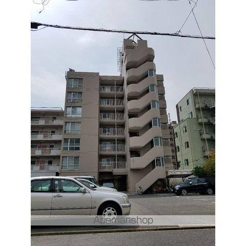 ユニバースビルの外観写真