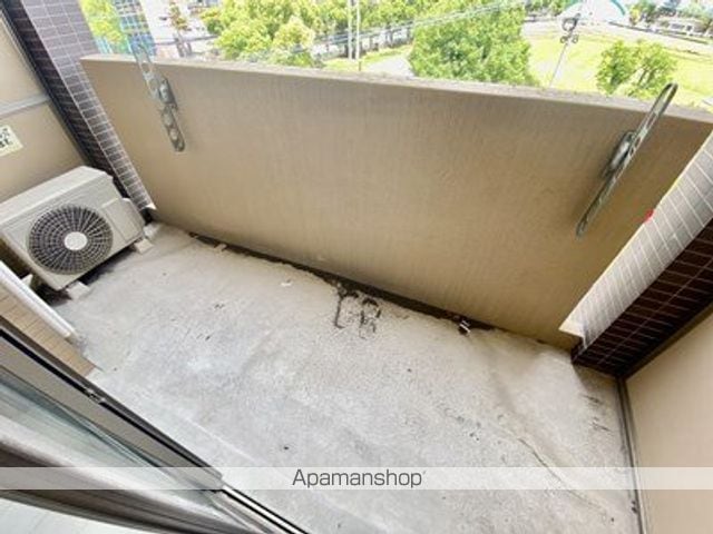 LEAD IN AIS鹿大前の内装写真