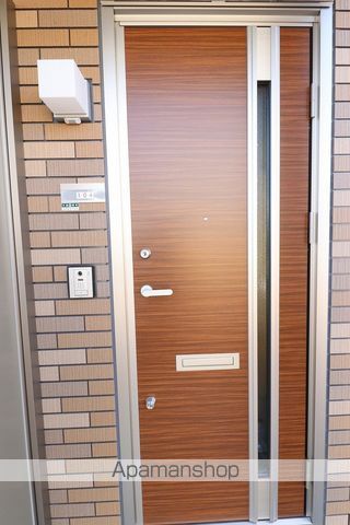 レトアBの玄関写真