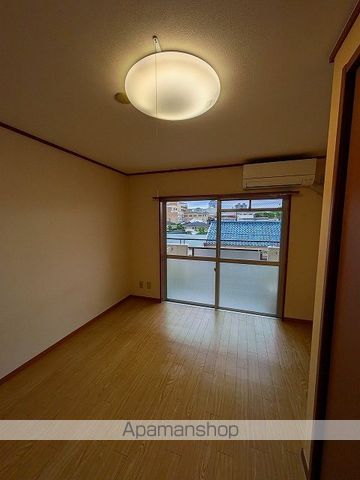 静岡鉄道静岡清水線 音羽町駅 徒歩11分 4階建 築42年の内装写真