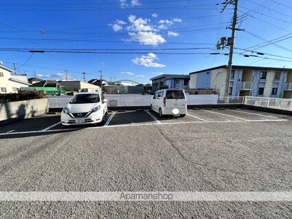 ミューラル湊[3DK/50.32m2]の駐車場