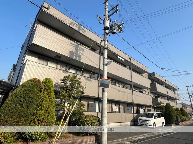 アンプルールフェール ルミエール富木の外観写真