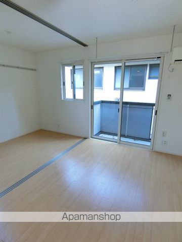 ＪＲ東海道本線 大船駅 バス乗車時間：7分 最寄りバス停で下車 徒歩3分 2階建 築19年の内装写真