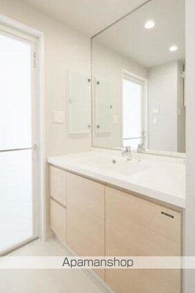 ガーデニエール砧　ＷＥＳＴ[3LDK/74.79m2]の洗面所