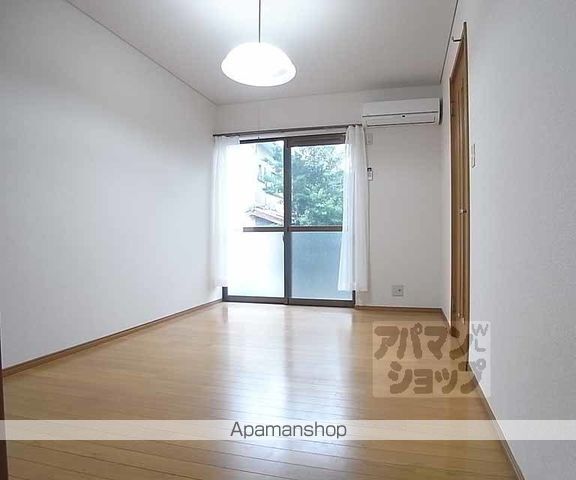テラスおいけの内装写真