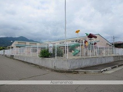 ロジェ　コンフォールⅢ[1LDK/36.08m2]の周辺1