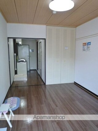 パティオ新森[1K/20m2]の玄関