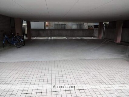 ラ・メール知寄Ⅱ[1K/25m2]の駐車場1
