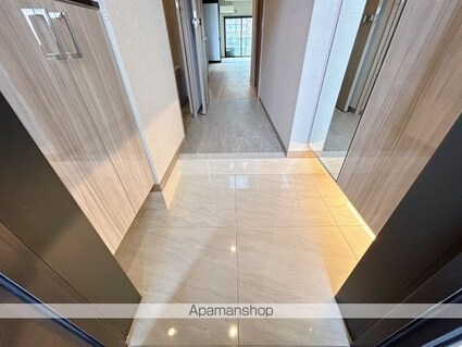 Ｌａ　Ｄｏｌｃｅ平和大通り[1LDK/50.76m2]の玄関