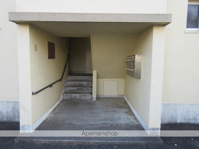 野中コーポの玄関写真