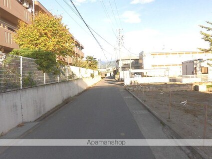 カメリアガーデン[3LDK/65m2]の周辺2