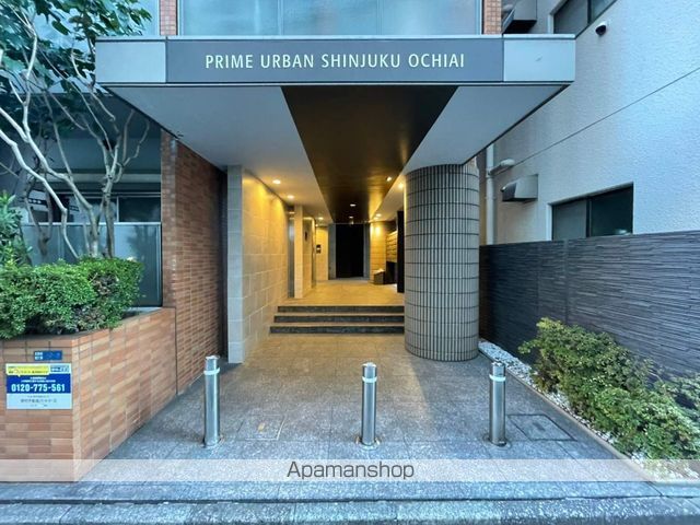 プライムアーバン新宿落合の玄関写真