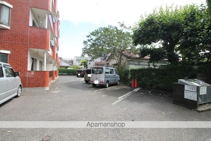 アビタシオン長泉[1DK/26.2m2]の駐車場1