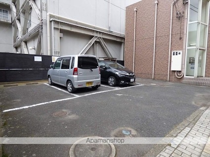 茨城県土浦市中央１丁目[1LDK/47.8m2]の駐車場