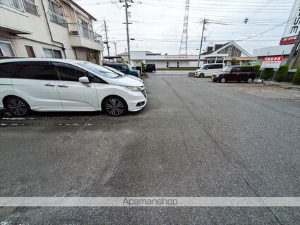 アニマートⅡ[2LDK/57.02m2]の駐車場