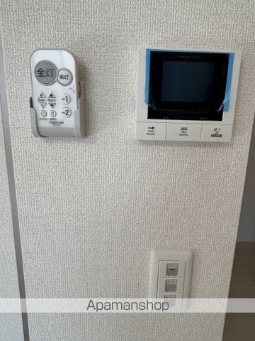 ラコルト板付の内装写真