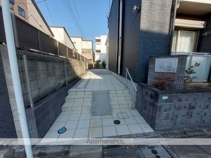 レオネクストシェソワ[1K/21.24m2]のエントランス