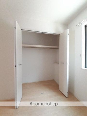 フォルシュ・ヴェーラIIIの内装写真