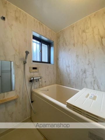 ヴィラ・アンソレイエ屋島西町B・D・F棟の内装写真