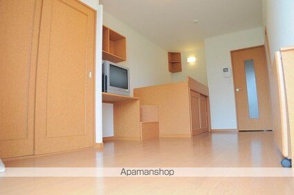 レオパレスオンフルール[1K/22.35m2]のリビング・居間