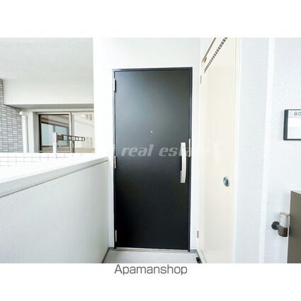 ヴァン・ヴィヴァン三番町[2LDK/62.6m2]のエントランス3