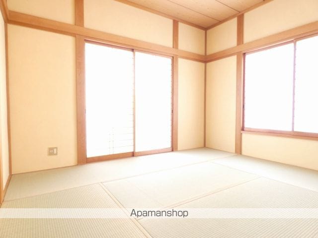 浜松市中央区 2階建 築33年の内装写真