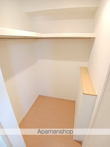 ハイドレイジア Iの内装写真