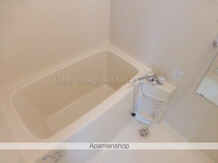 西大津ＩＳⅡ[1K/31.58m2]のバス