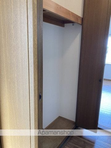 越後線 内野西が丘駅 徒歩11分 2階建 築36年の内装写真