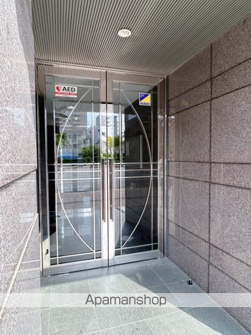 LUTELLA河原町の玄関写真