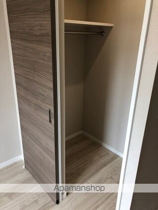 東京都渋谷区代々木４丁目[1LDK/50.82m2]の玄関